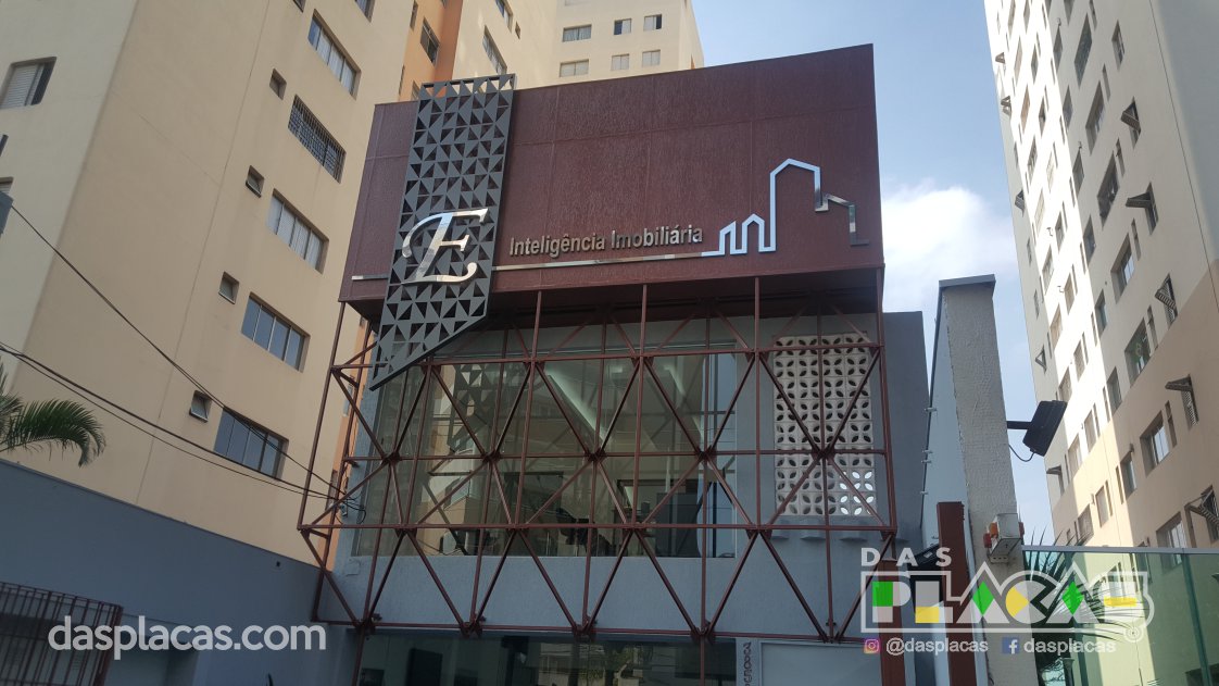 fachada imobiliaria escodelar.jpg